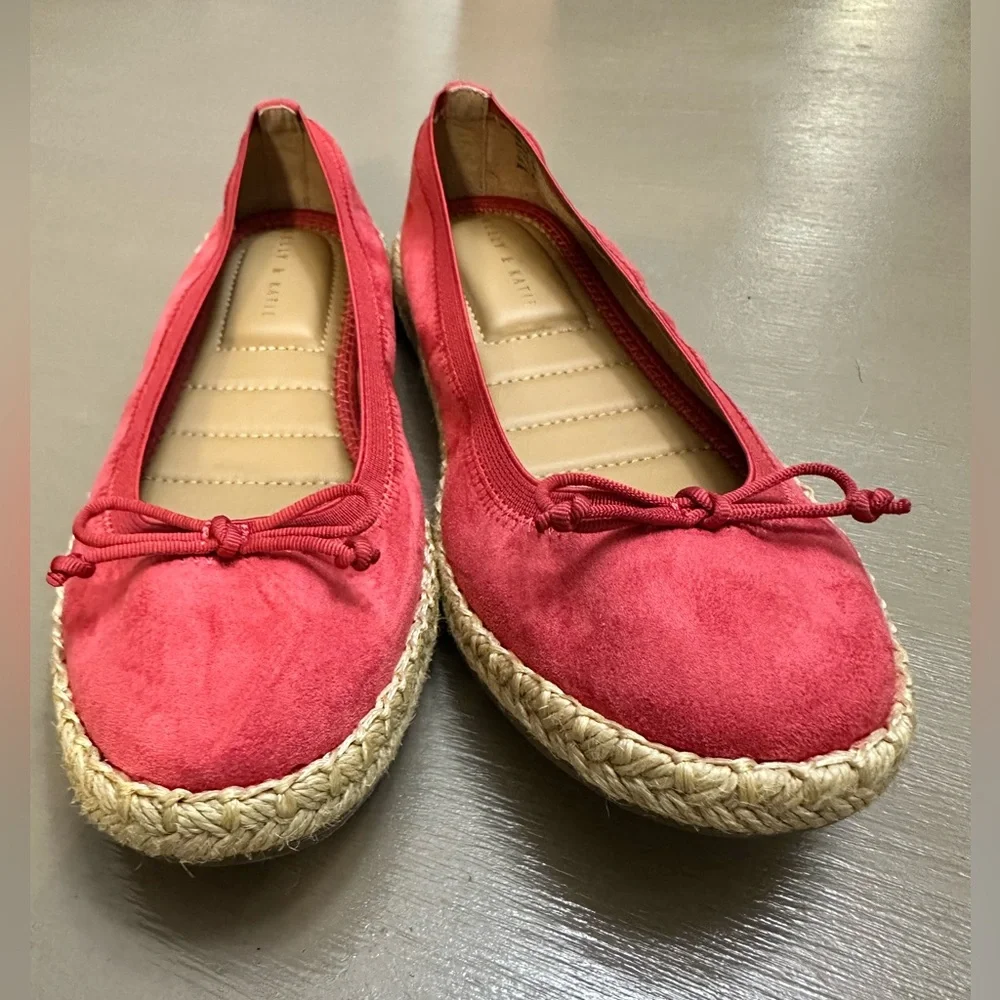 Kelly & Katie Red Faux Suede Espadrille Ballet Flats Bow Accent Size 6